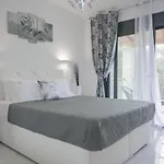 Villa 6 Bed - Sleeps 15 - Pets - Pool - Jacuzzi *