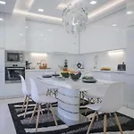 6 Bed - Sleeps 15 - Pets - Pool - Jacuzzi * Mesongí