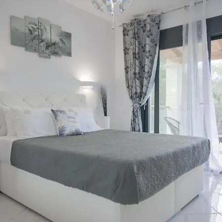 Villa Diamond Luxury Corfu 6 Bedroom Luxury *