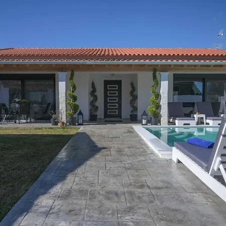 Diamond Luxury Corfu 6 Bedroom Luxury Villa *
