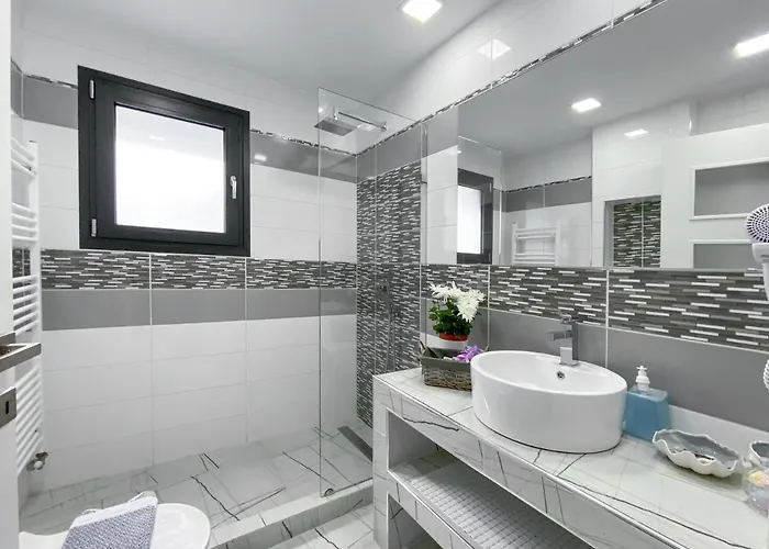 וילה 6 Bed - Sleeps 15 - Pets - Pool - Jacuzzi מסונגי