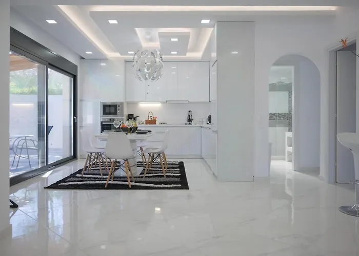 6 Bed - Sleeps 15 - Pets - Pool - Jacuzzi * מסונגי