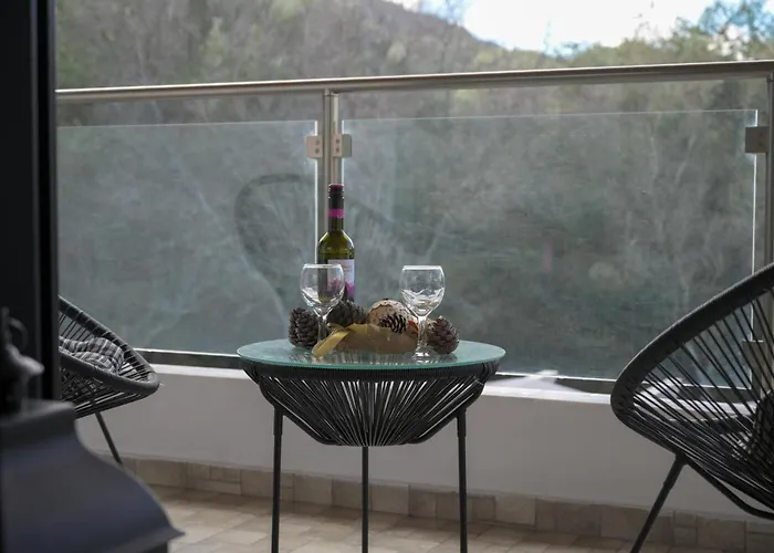 6 Bed - Sleeps 15 - Pets - Pool - Jacuzzi מסונגי