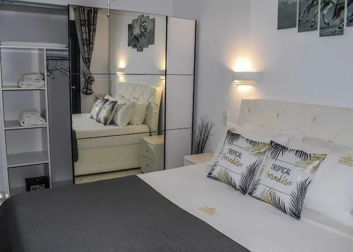 וילה 6 Bed - Sleeps 15 - Pets - Pool - Jacuzzi